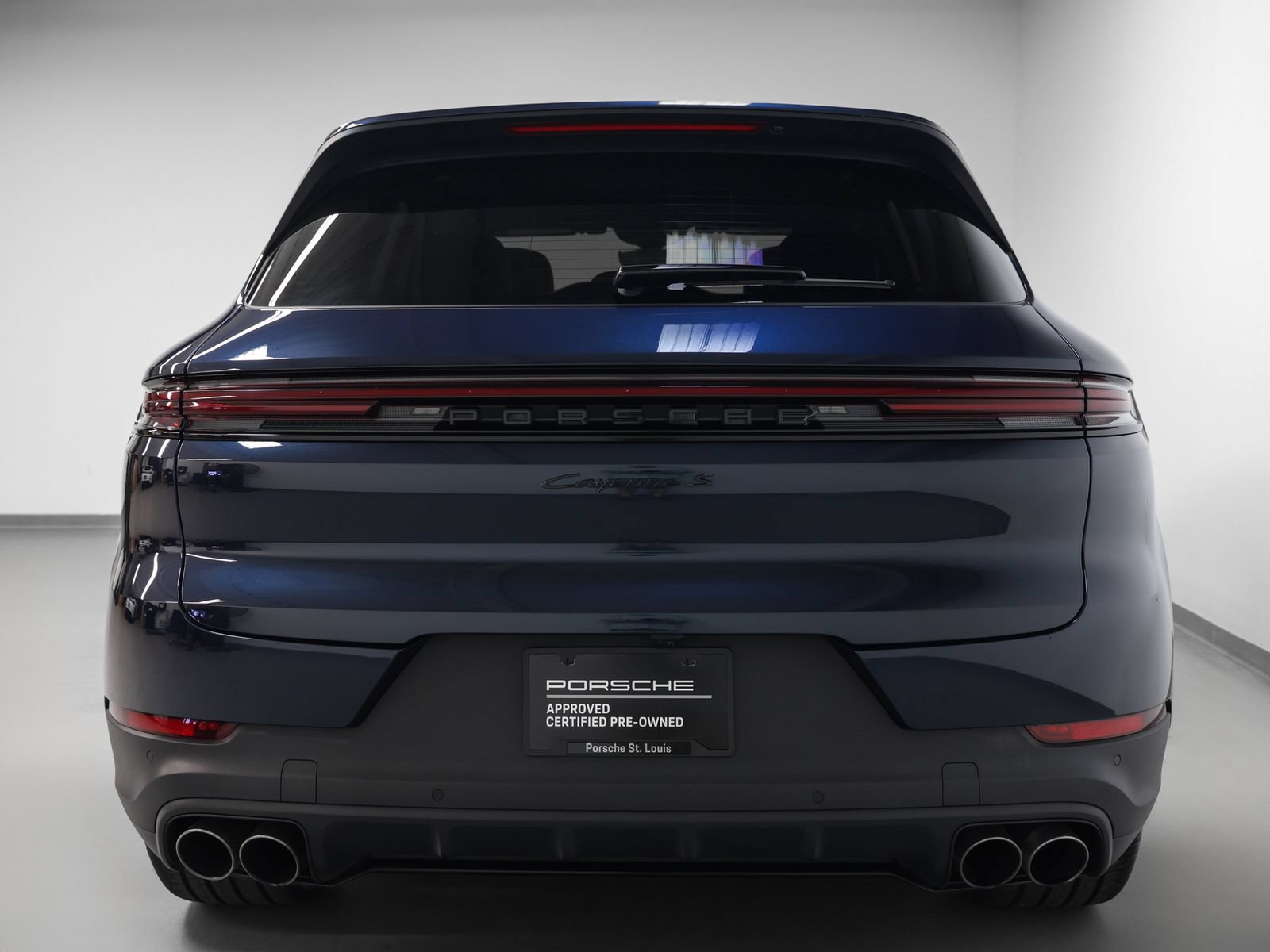 Certified 2024 Porsche Cayenne S w/ Premium Package Plus AWD/4WD image 11