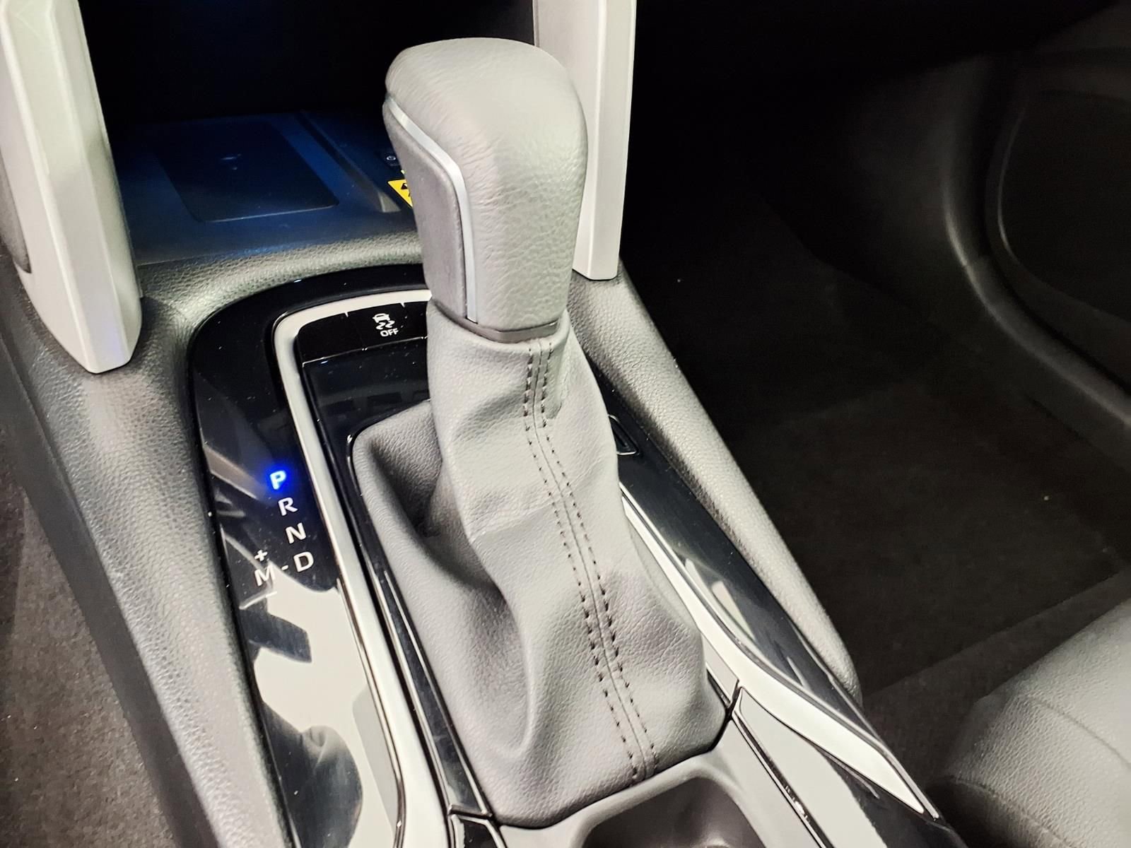 Used 2023 Toyota Corolla Cross XLE w/ Convenience Package image 23