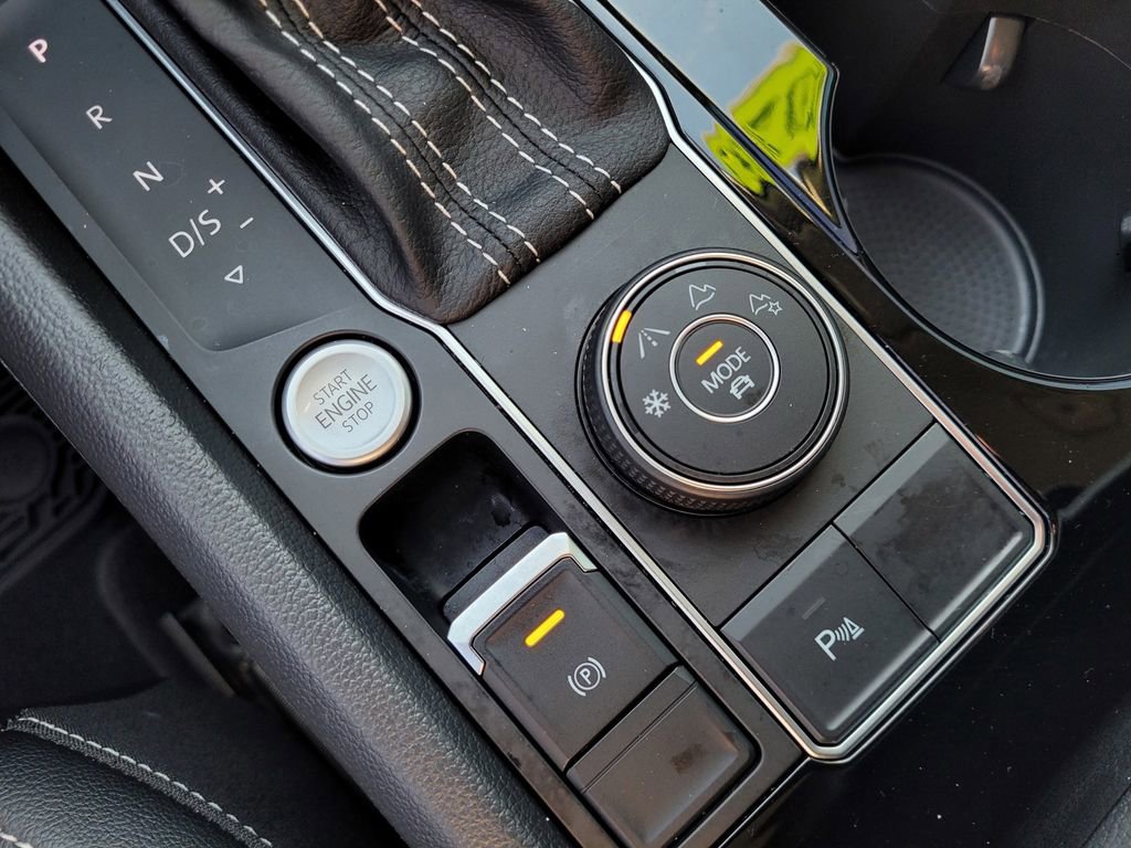 Used 2023 Volkswagen Atlas SE image 20