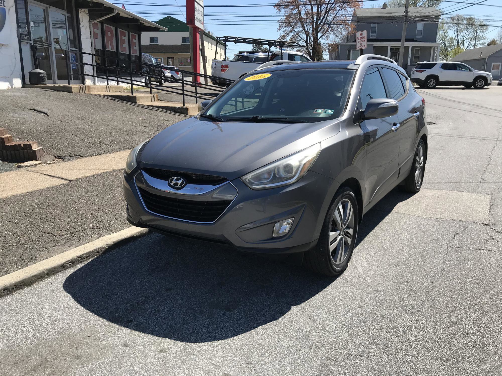 Used 2015 Hyundai Tucson Limited w/ Option Group 03 image 3
