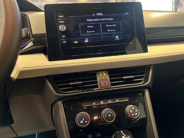 Certified 2025 Volkswagen Taos S FWD image 24