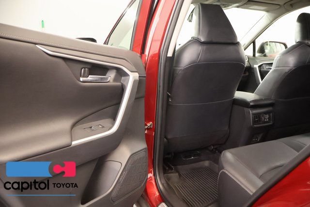 Used 2022 Toyota RAV4 Limited AWD/4WD image 27