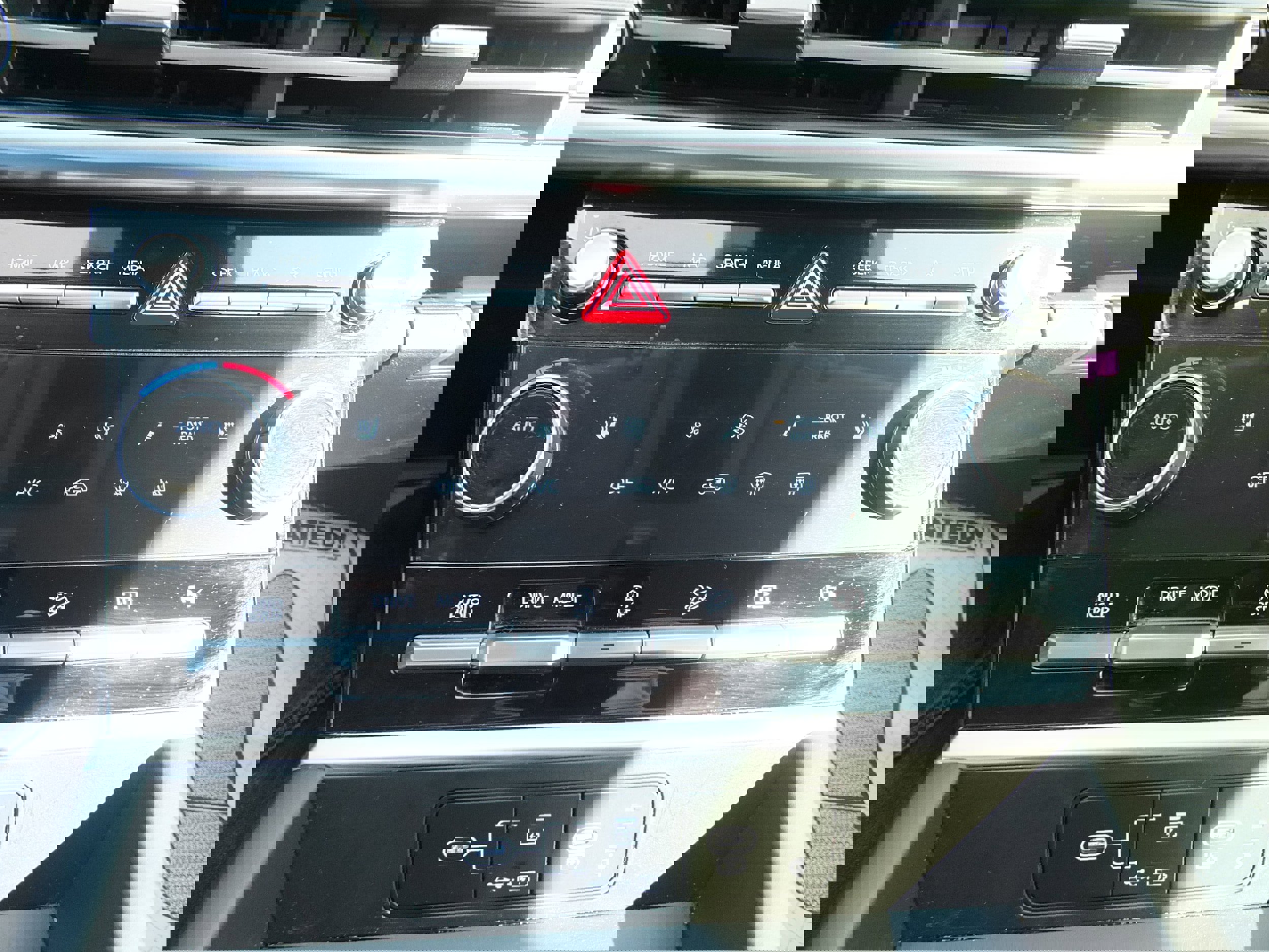 Used 2025 Hyundai Santa Fe SEL image 27