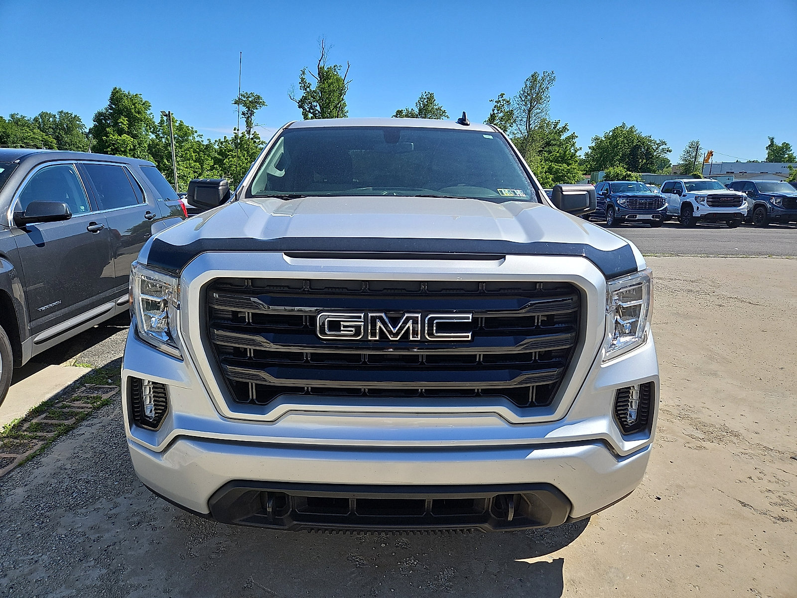 Used 2022 GMC Sierra 1500 Elevation AWD/4WD image 3