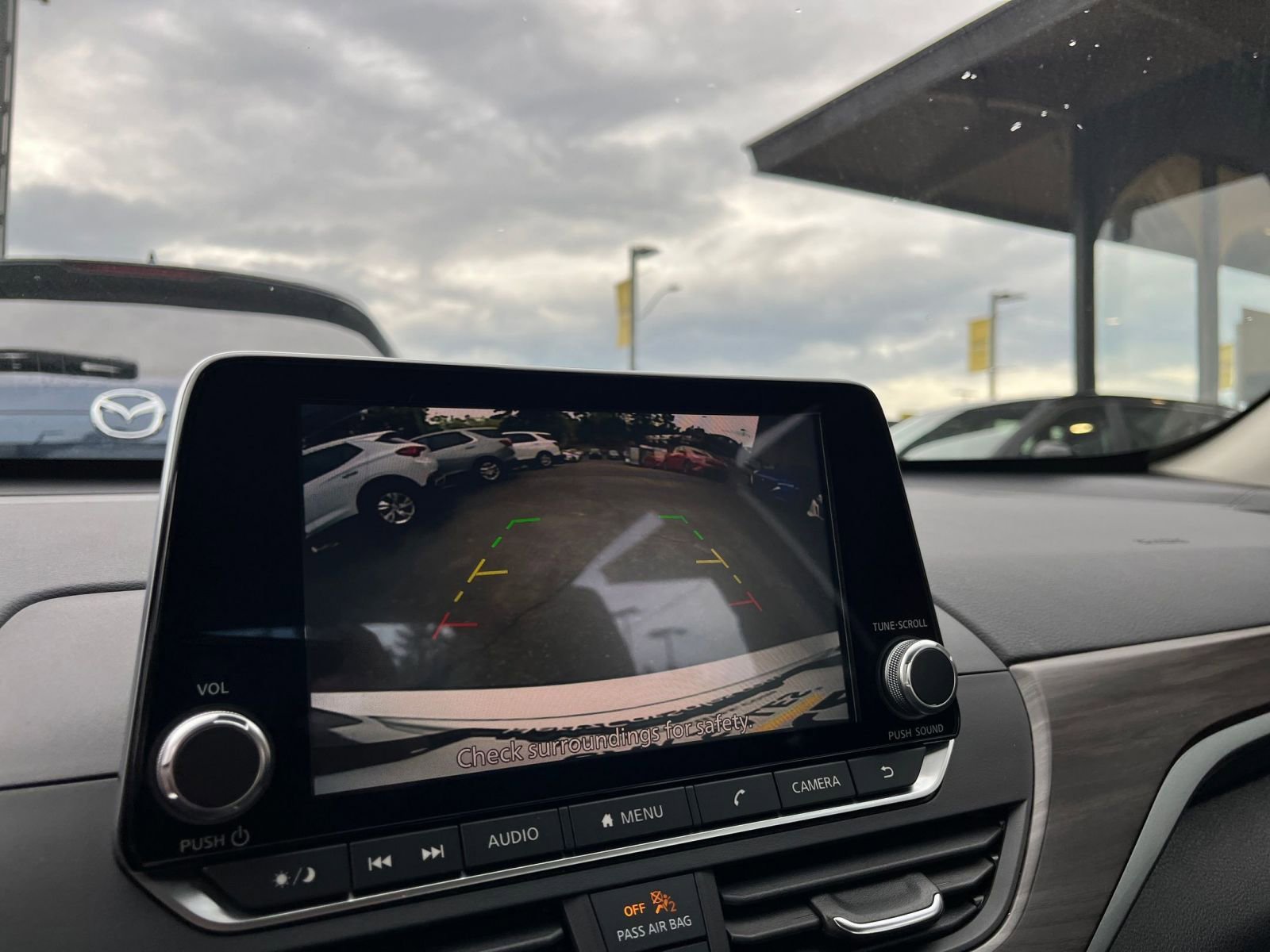 Used 2024 Nissan Altima 2.5 SV image 17