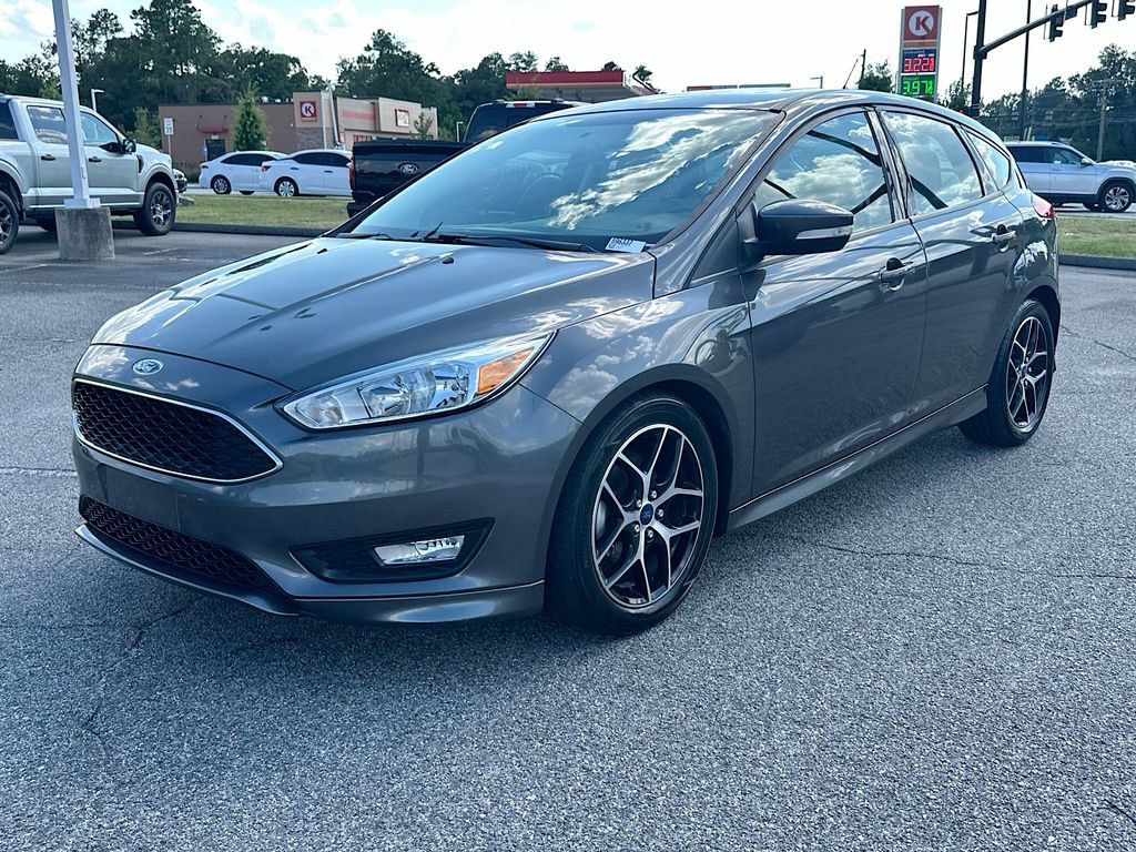 Used 2015 Ford Focus SE w/ SE Sport Package FWD video 1