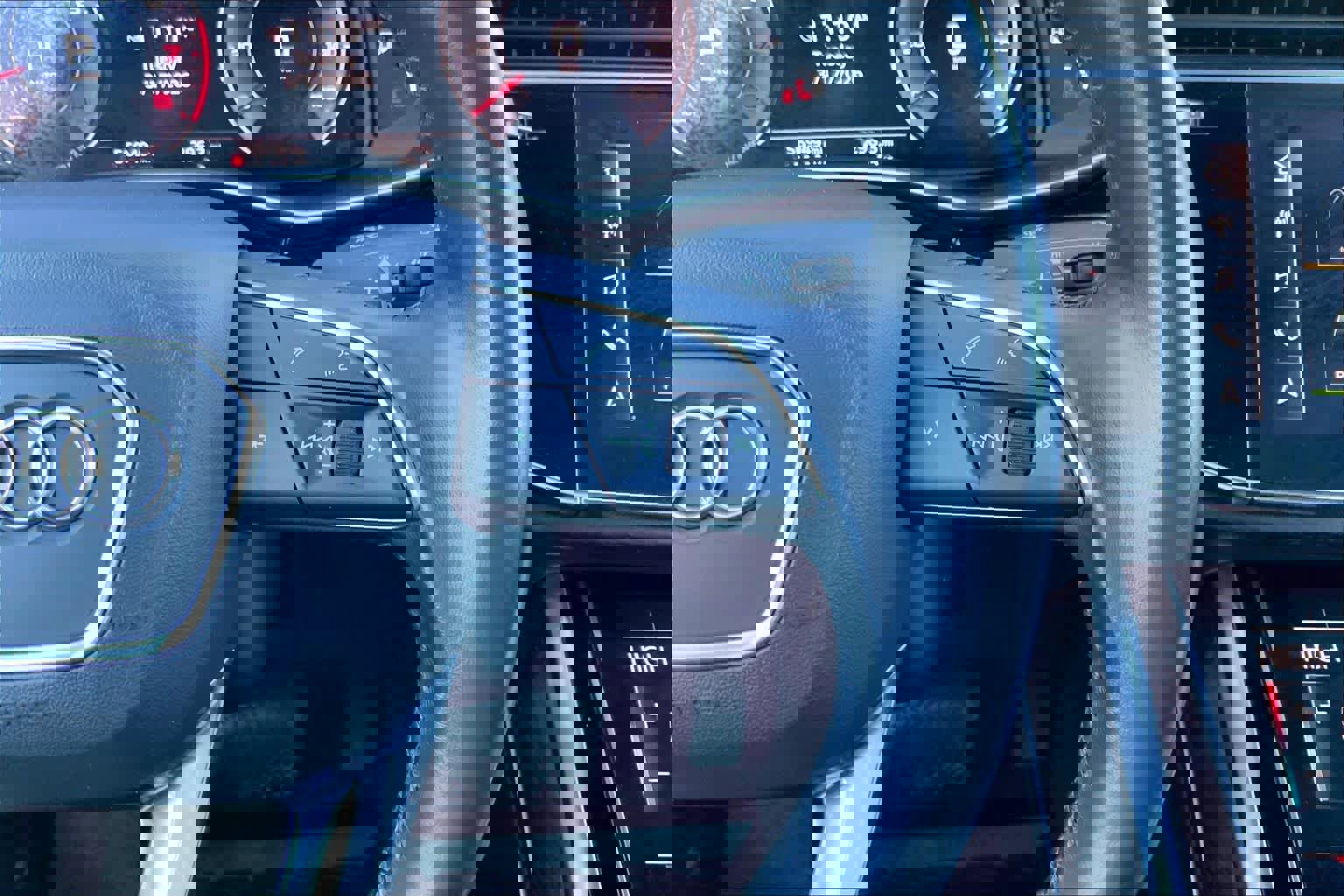 Used 2020 Audi Q7 3.0T Premium w/ Convenience Package image 25