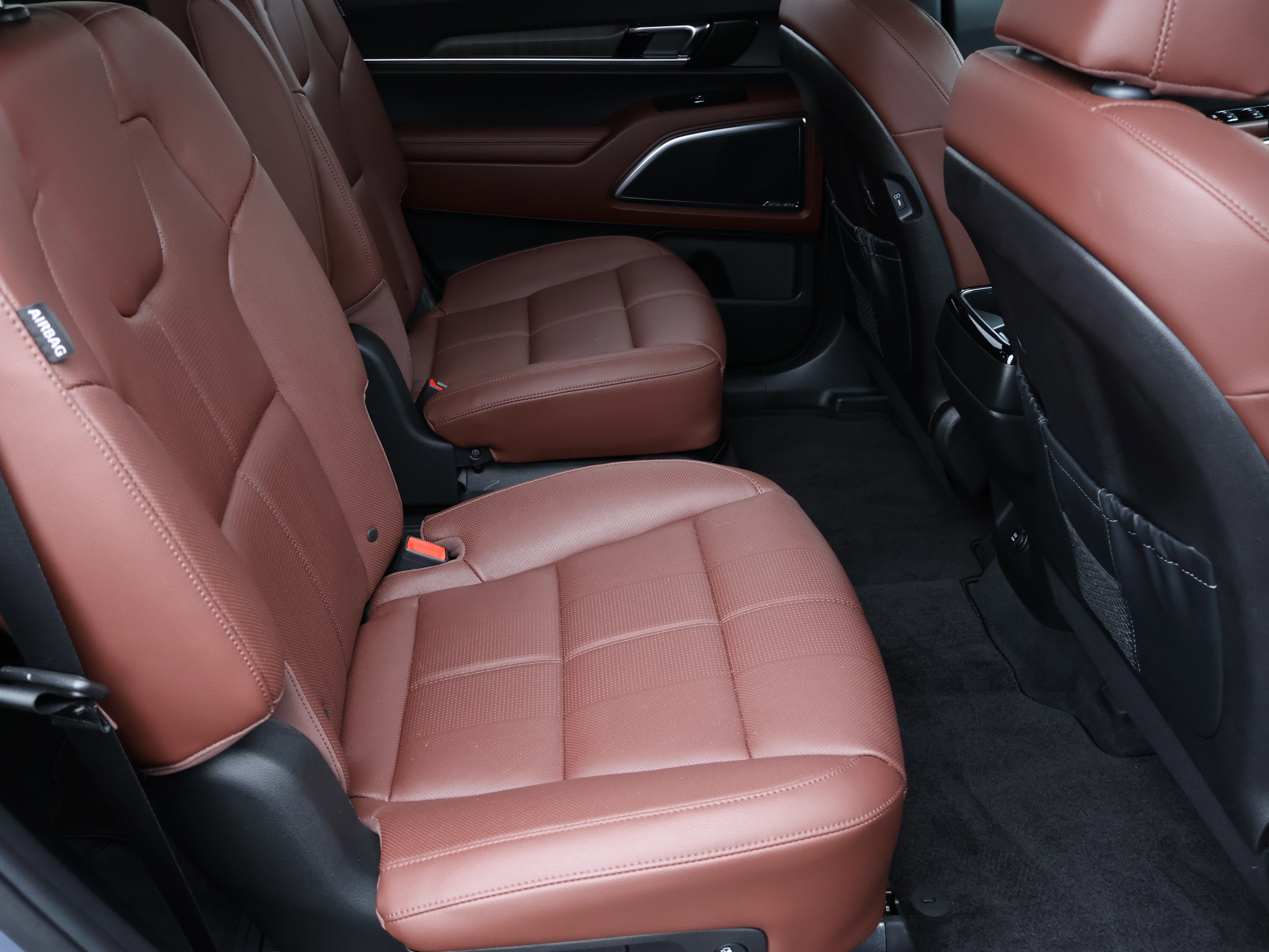 Used 2024 Kia Telluride SX image 11