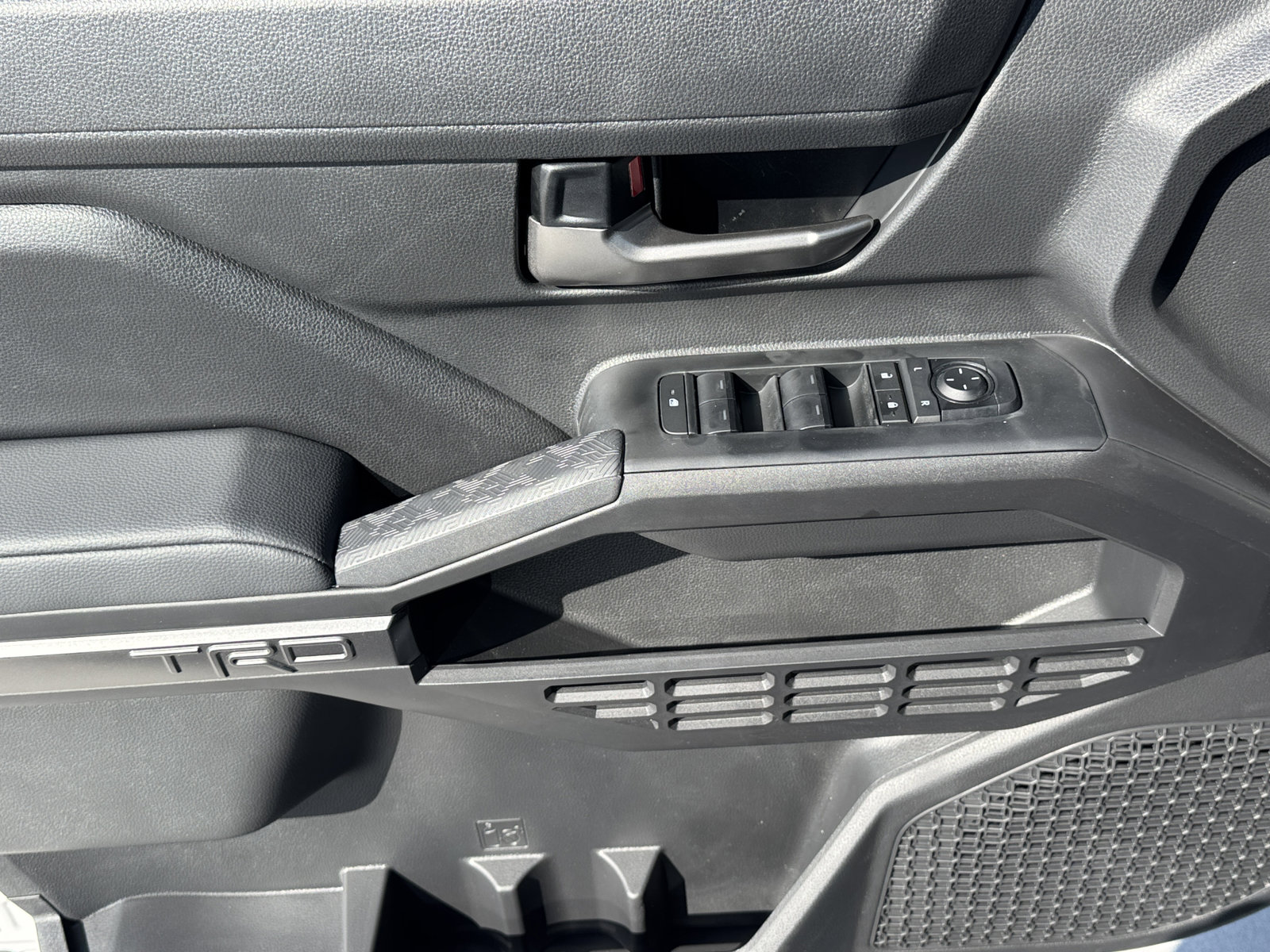 New 2025 Toyota Tacoma TRD Sport image 18