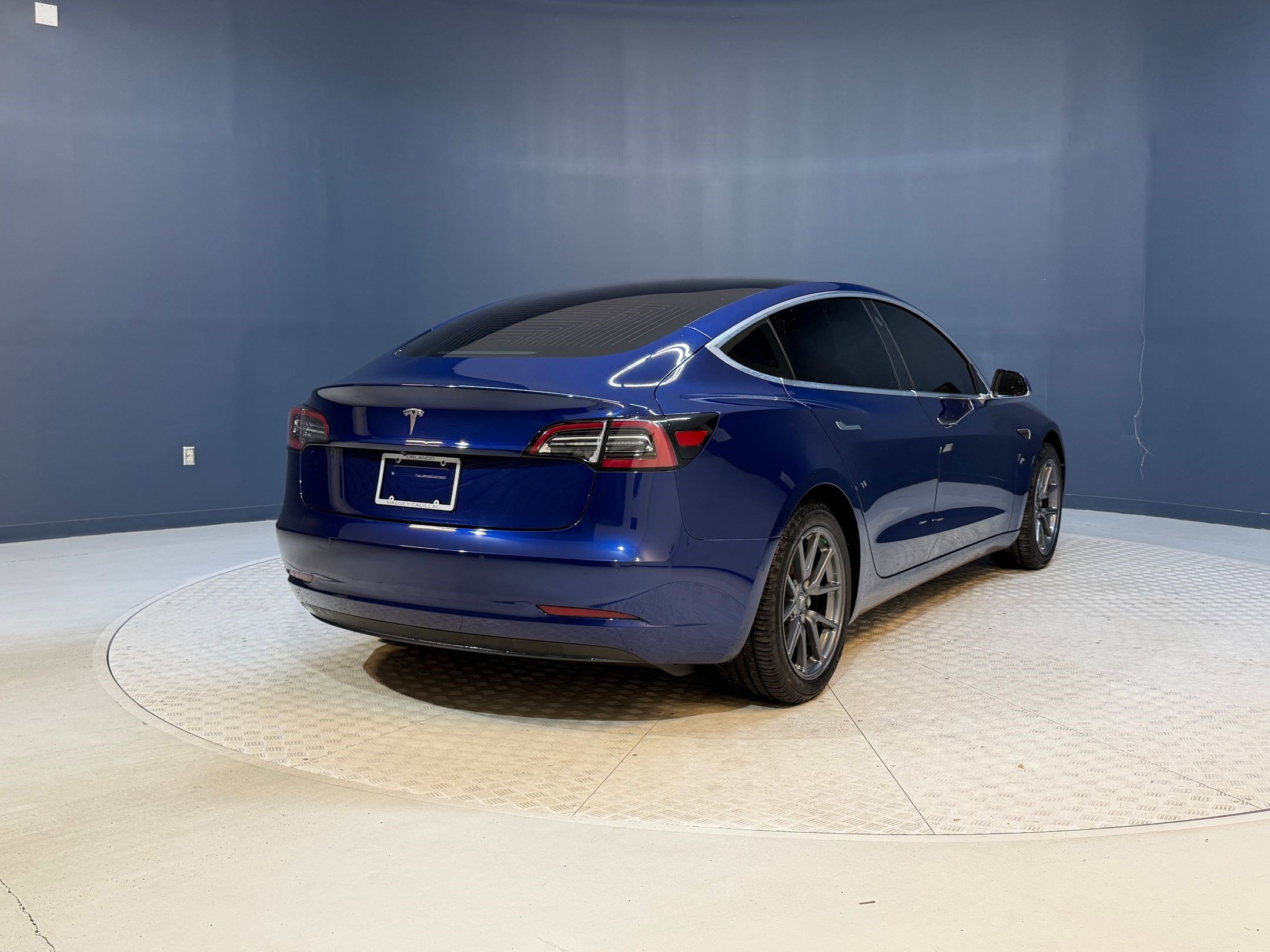 Used 2018 Tesla Model 3 Long Range RWD image 8