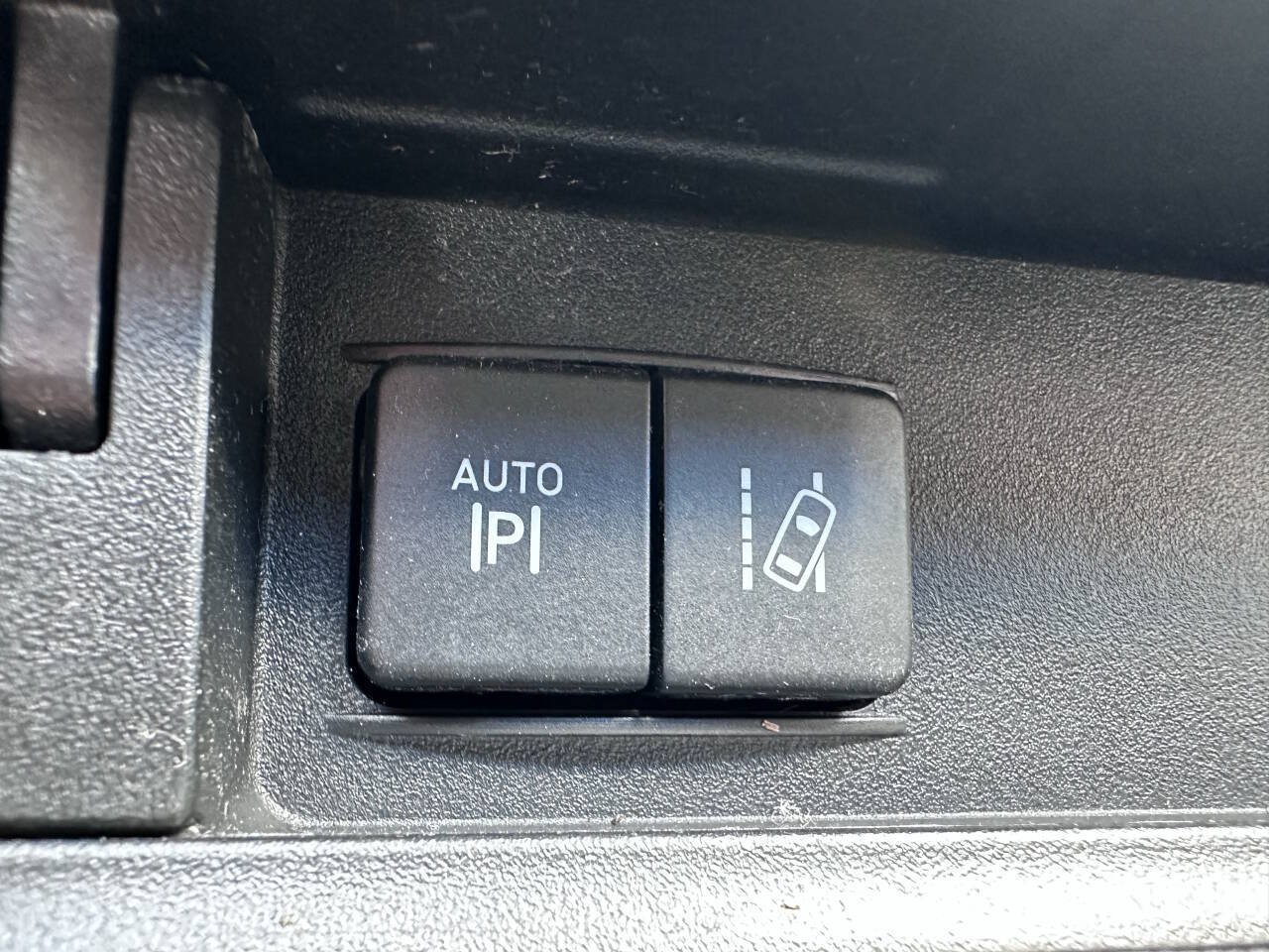 Used 2019 Ford Taurus Limited w/ Driver Assist Package FWD image 25