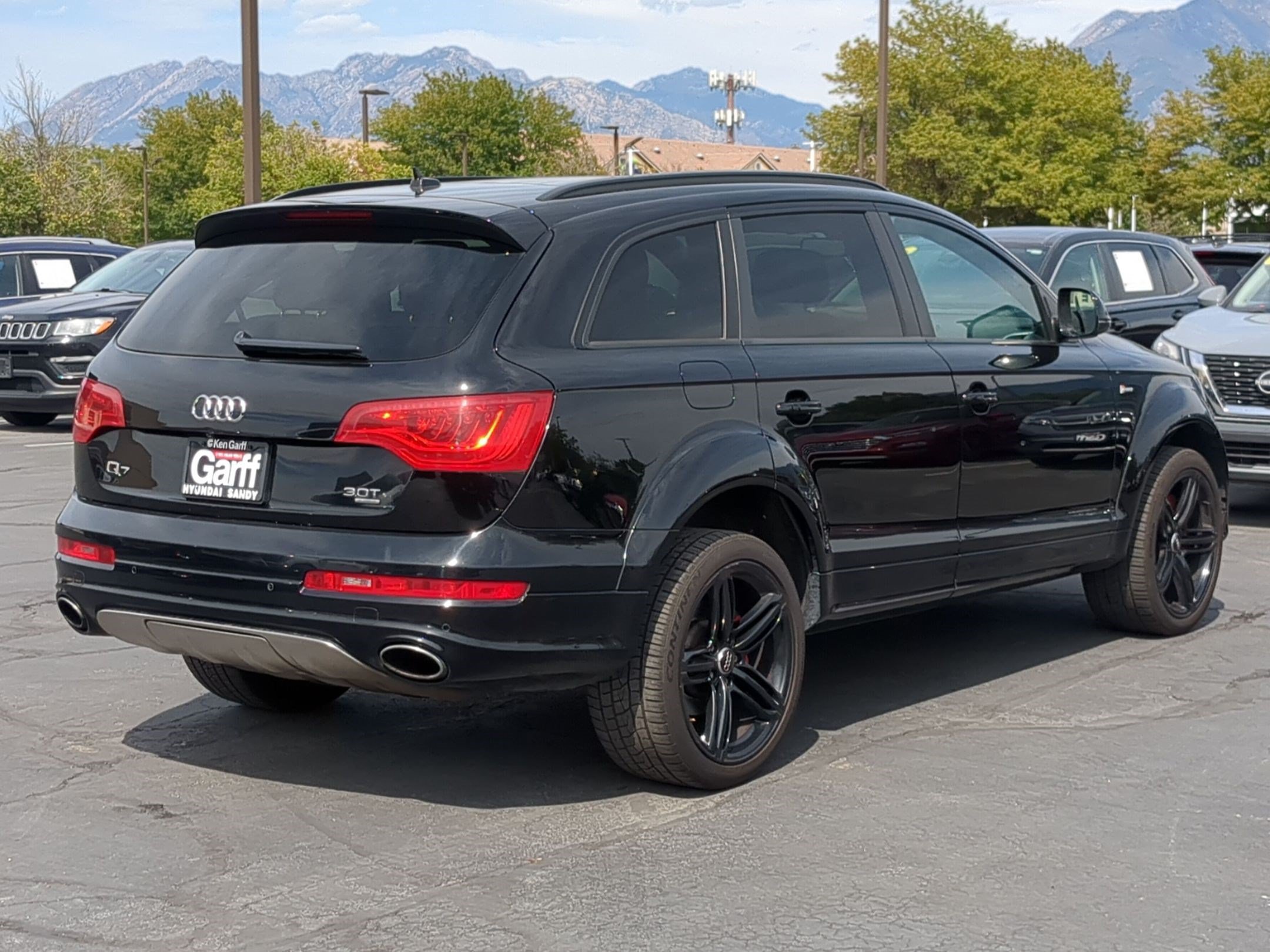 Used 2015 Audi Q7 3.0T S line Prestige w/ Sport Style Plus Package AWD/4WD image 3