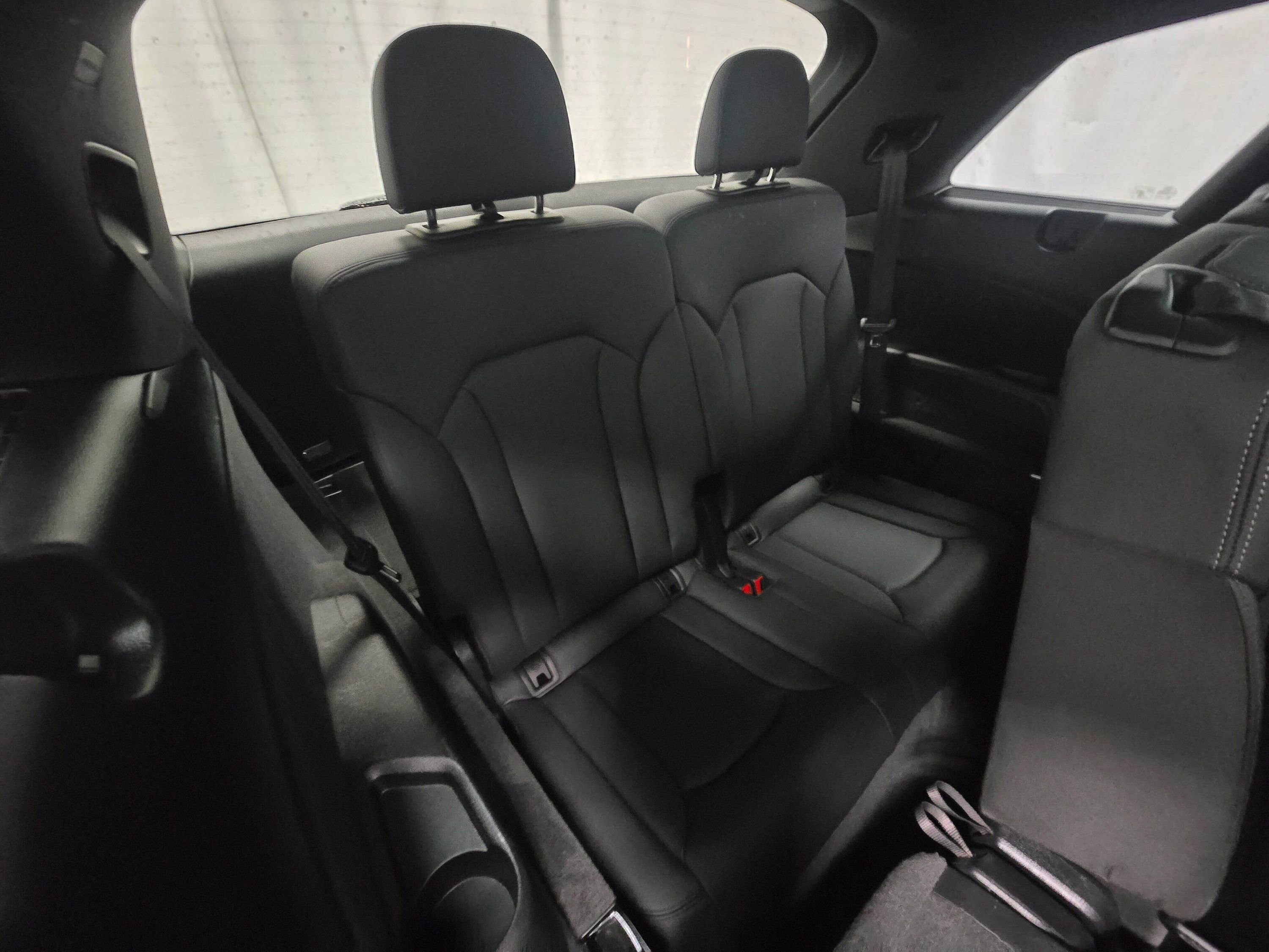 Used 2025 Audi Q7 3.0T Premium Plus AWD/4WD image 23