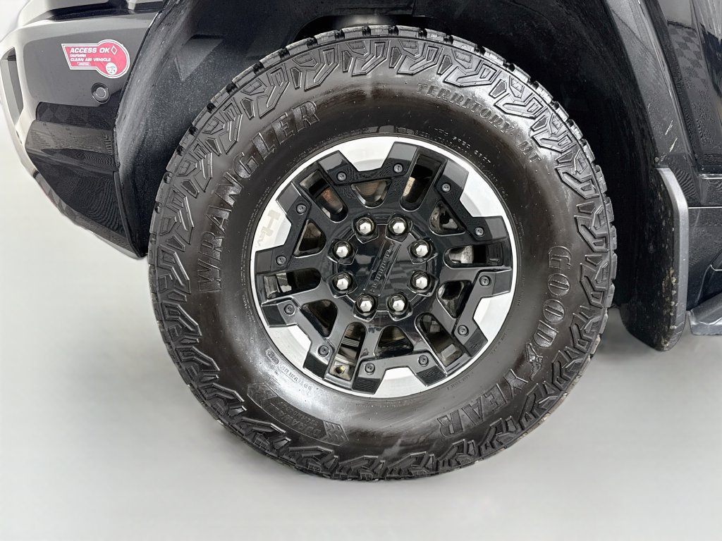 Used 2024 GMC Hummer EV 2X w/ Extreme Off-Road Package AWD/4WD image 32