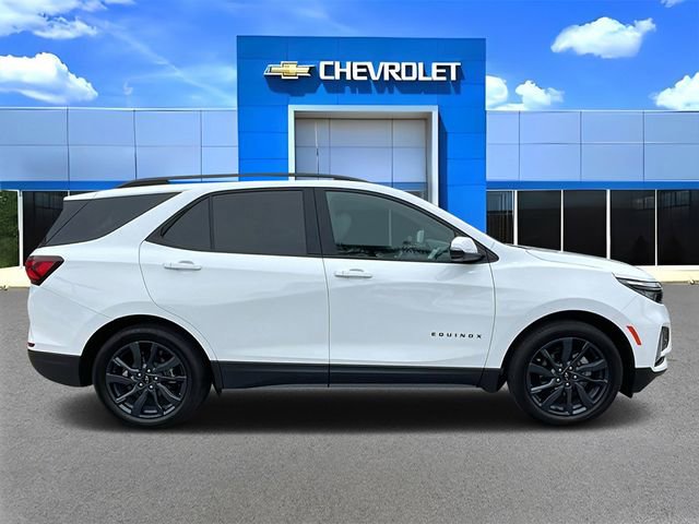 Used 2024 Chevrolet Equinox RS w/ RS Leather Package image 2