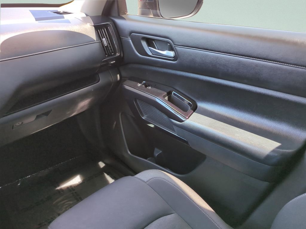 Used 2022 Nissan Pathfinder SV AWD/4WD image 22