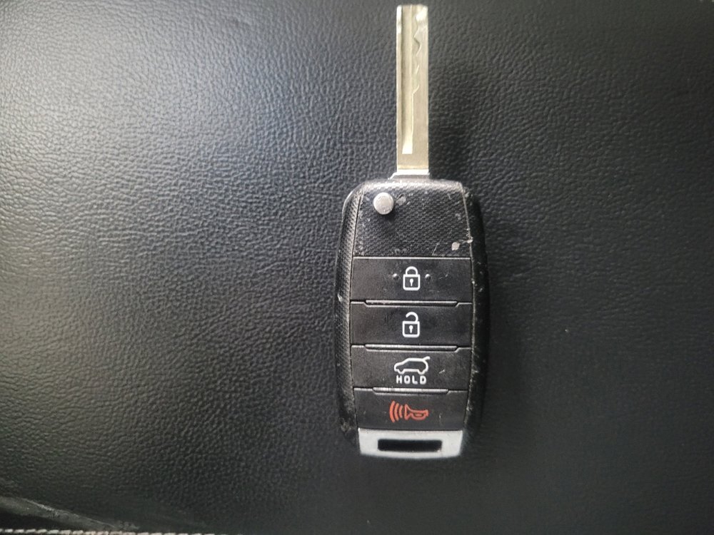 Used 2018 Kia Sorento LX image 32