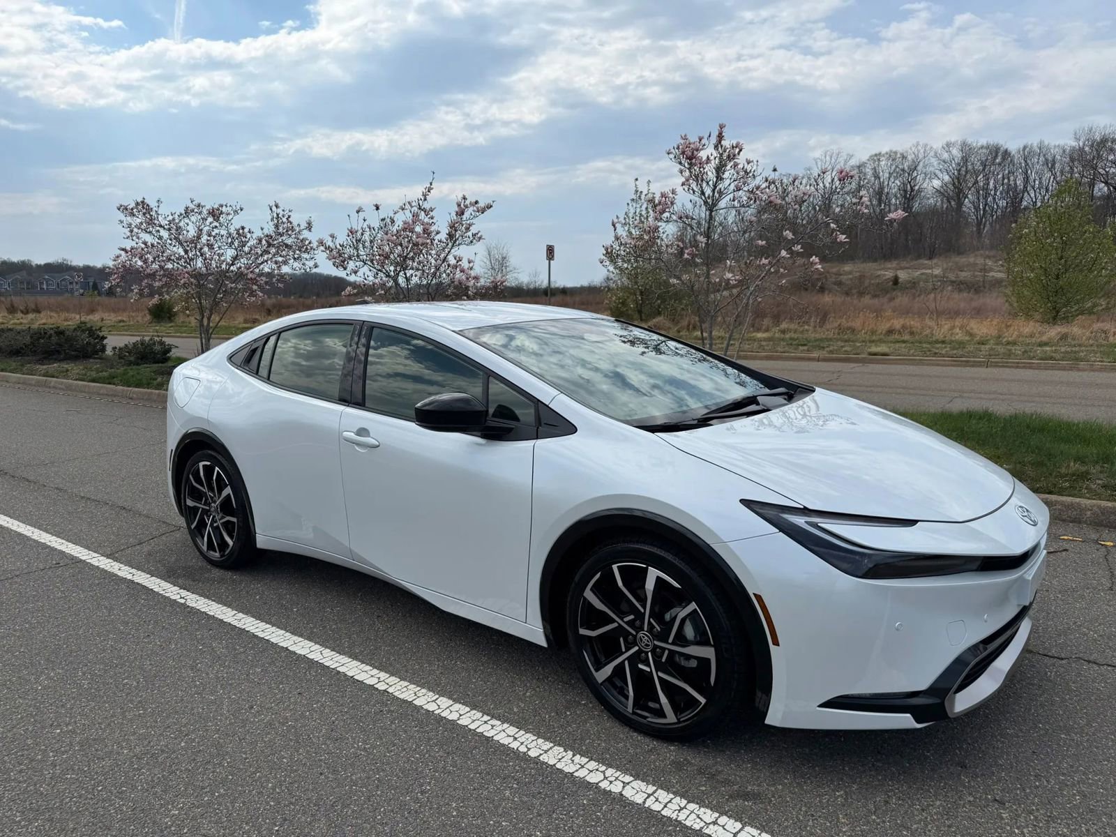 Used 2026 Toyota Prius Plug-In Hybrid FWD image 7
