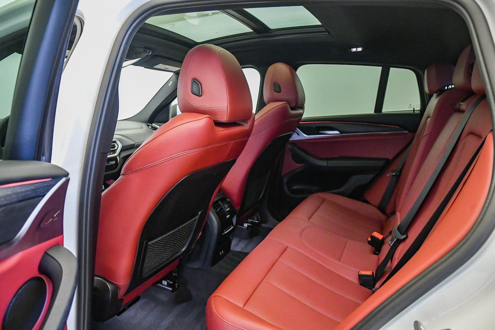 Certified 2023 BMW X4 xDrive30i w/ Premium Package image 18