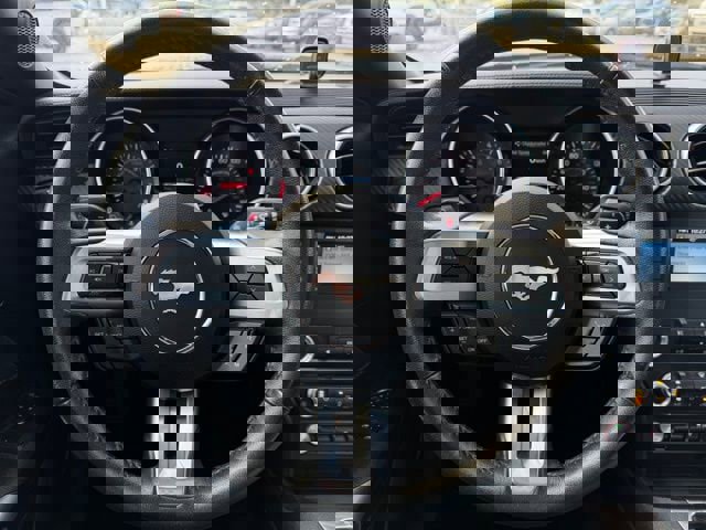 Used 2020 Ford Mustang Coupe image 14