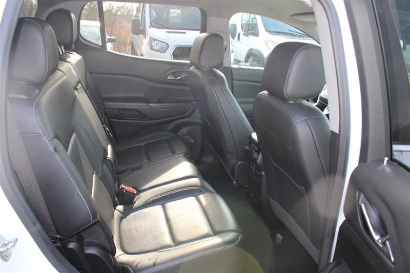 Used 2023 GMC Acadia SLT image 15