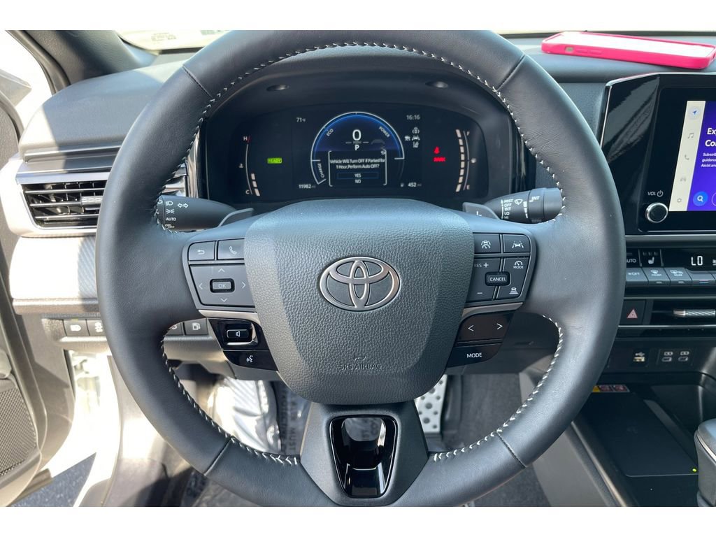 Used 2025 Toyota Camry SE w/ Convenience Package FWD image 33
