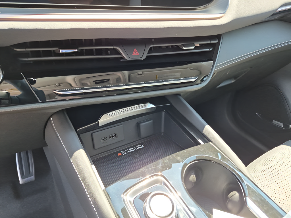 New 2026 Buick Envision Sport Touring AWD/4WD image 27