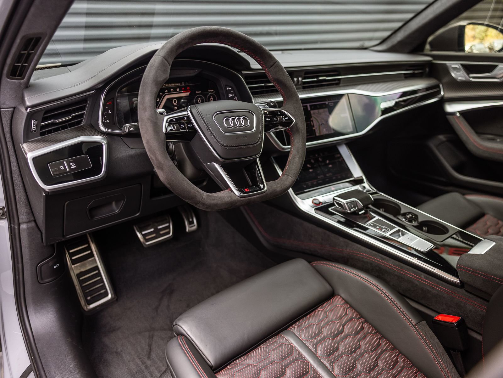 Used 2026 Audi RS 6 performance image 4