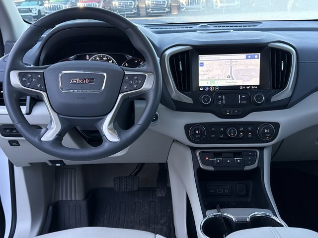 Used 2024 GMC Terrain Denali w/ Denali Premium Package AWD/4WD image 7