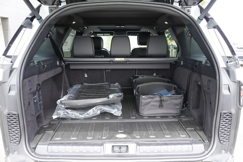 New 2026 Land Rover Discovery Dynamic SE AWD/4WD image 31
