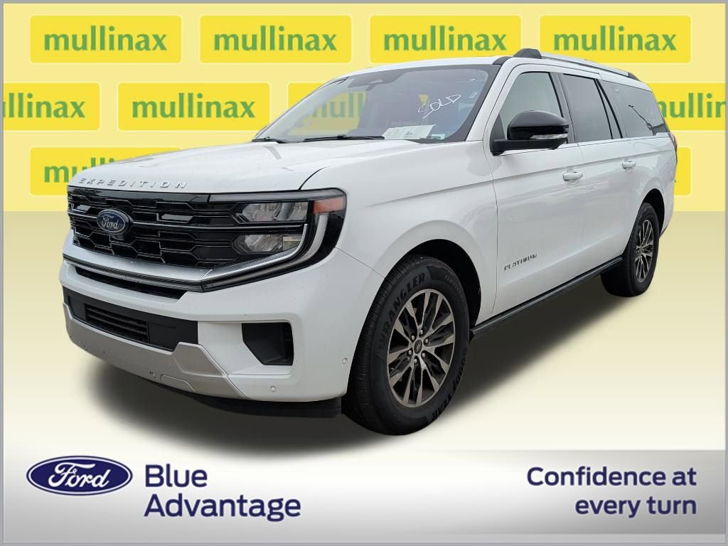 Used 2025 Ford Expedition Max Platinum AWD/4WD image 2