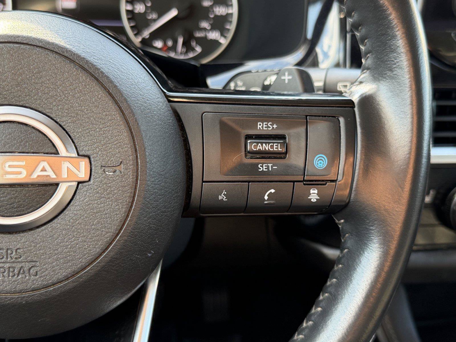 Used 2022 Nissan Pathfinder SV FWD image 23