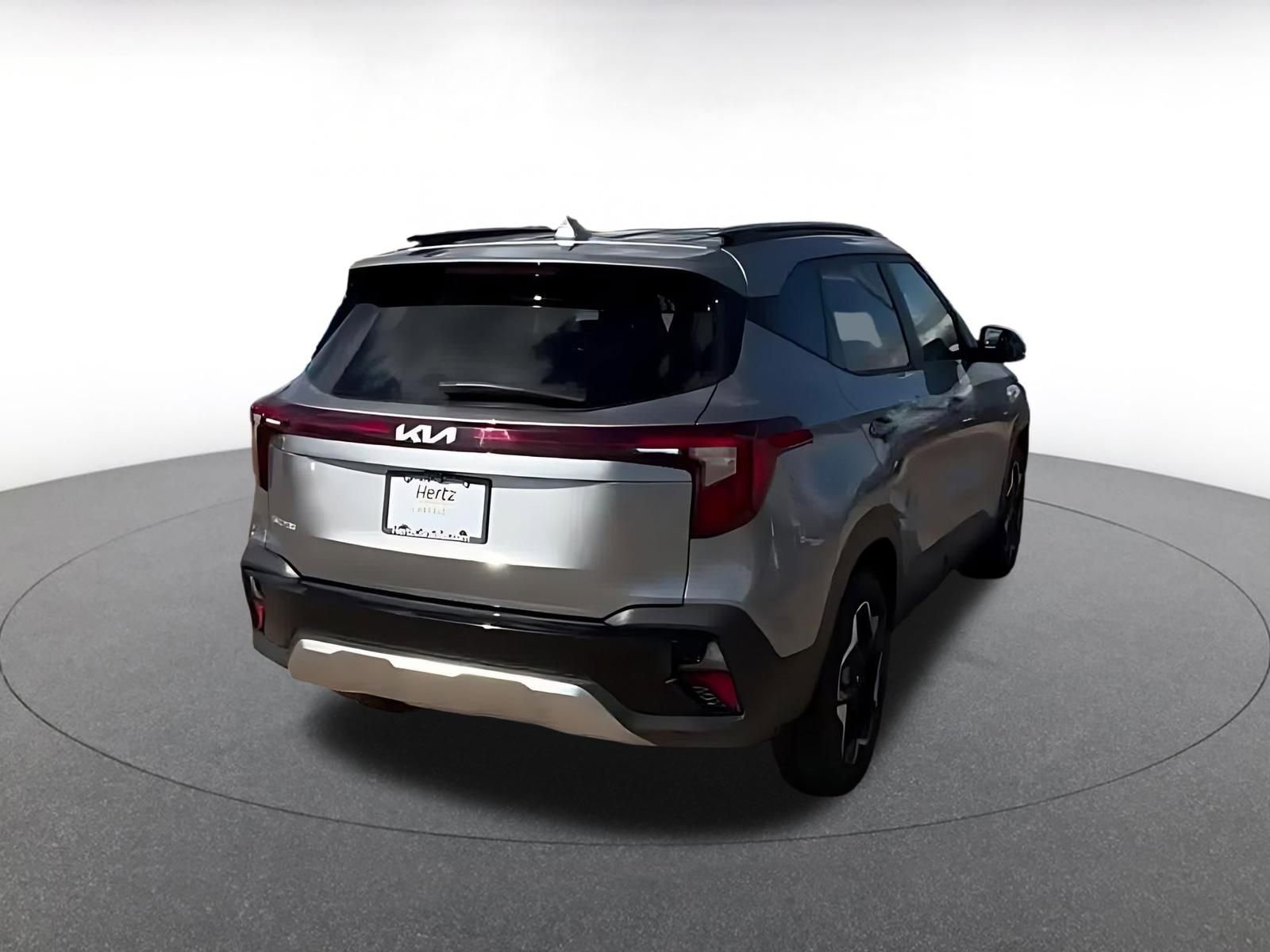 Used 2025 Kia Seltos S image 12