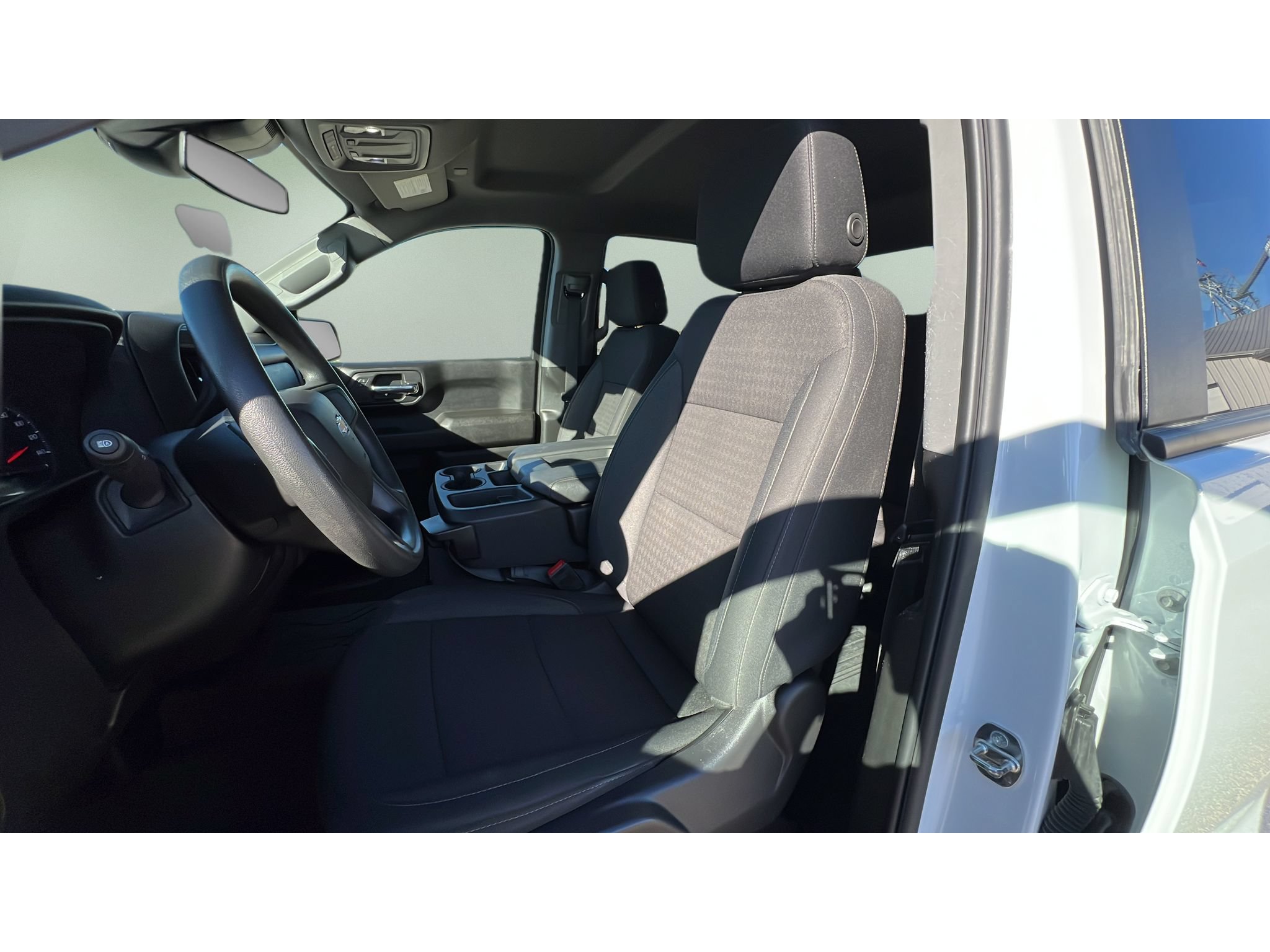 Certified 2024 Chevrolet Silverado 1500 Custom AWD/4WD image 24