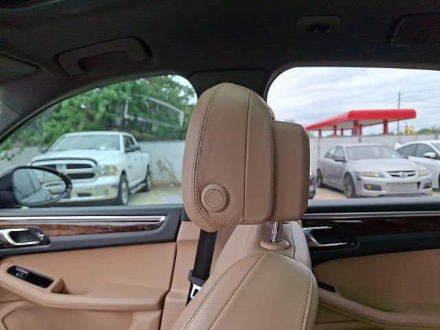 Used 2021 Porsche Macan AWD/4WD image 17