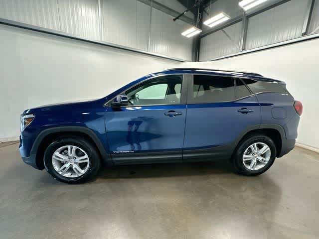 Used 2023 GMC Terrain SLE w/ Driver Convenience Package AWD/4WD image 2