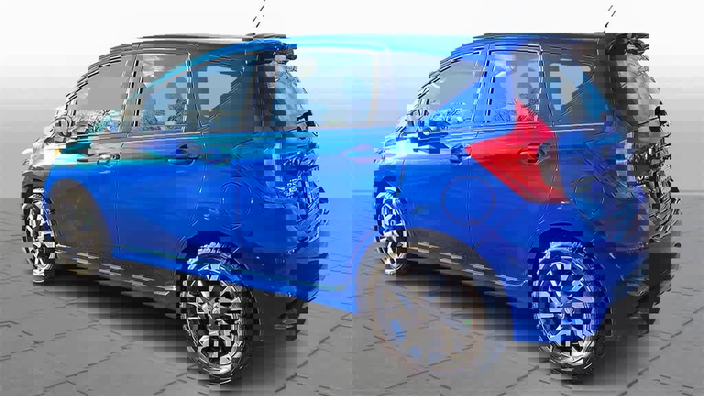 Used 2015 Nissan Versa Note SR w/ SR Convenience Package image 6