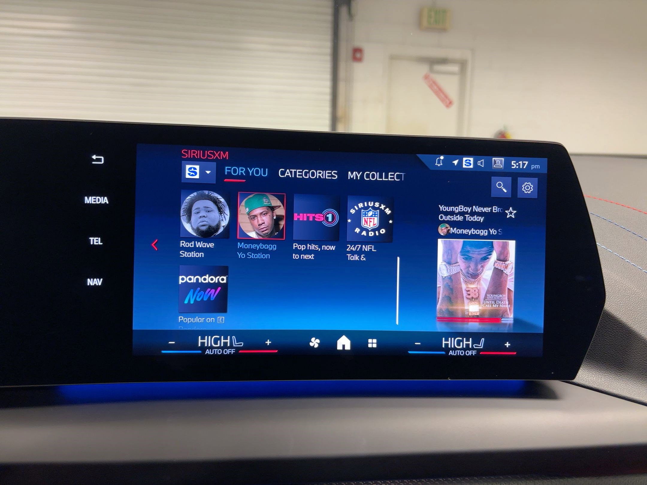 Used 2025 BMW M235i xDrive w/ Premium Package image 24