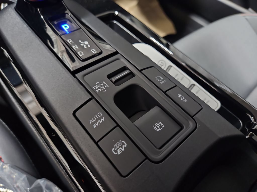 New 2026 Toyota Prius Plug-In Hybrid FWD image 25