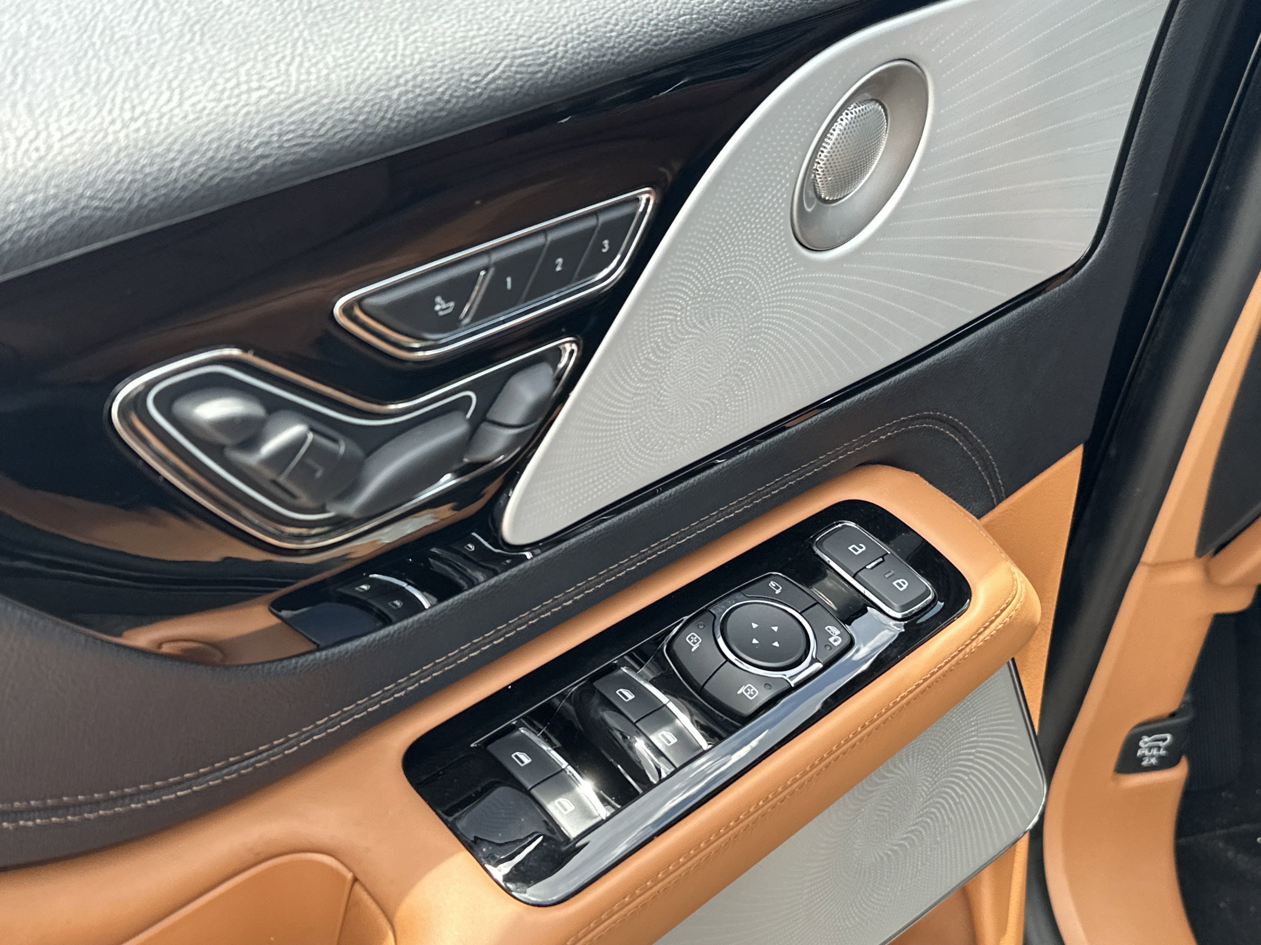 New 2025 Lincoln Aviator Black Label image 15