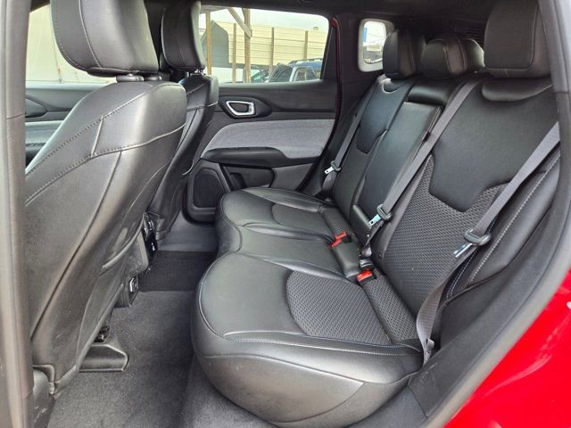 Used 2025 Jeep Compass Latitude w/ Sun & Sound Group image 25