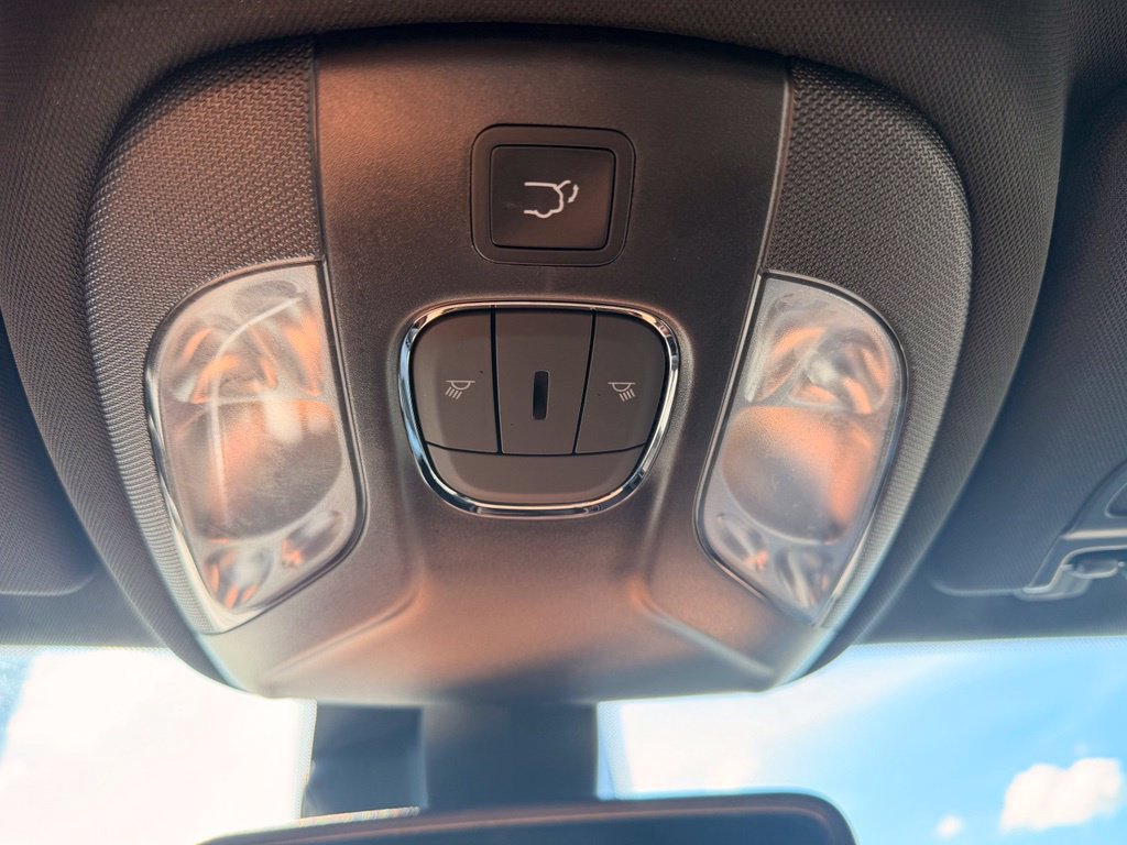 Used 2023 Jeep Compass Latitude w/ Convenience Group AWD/4WD image 31