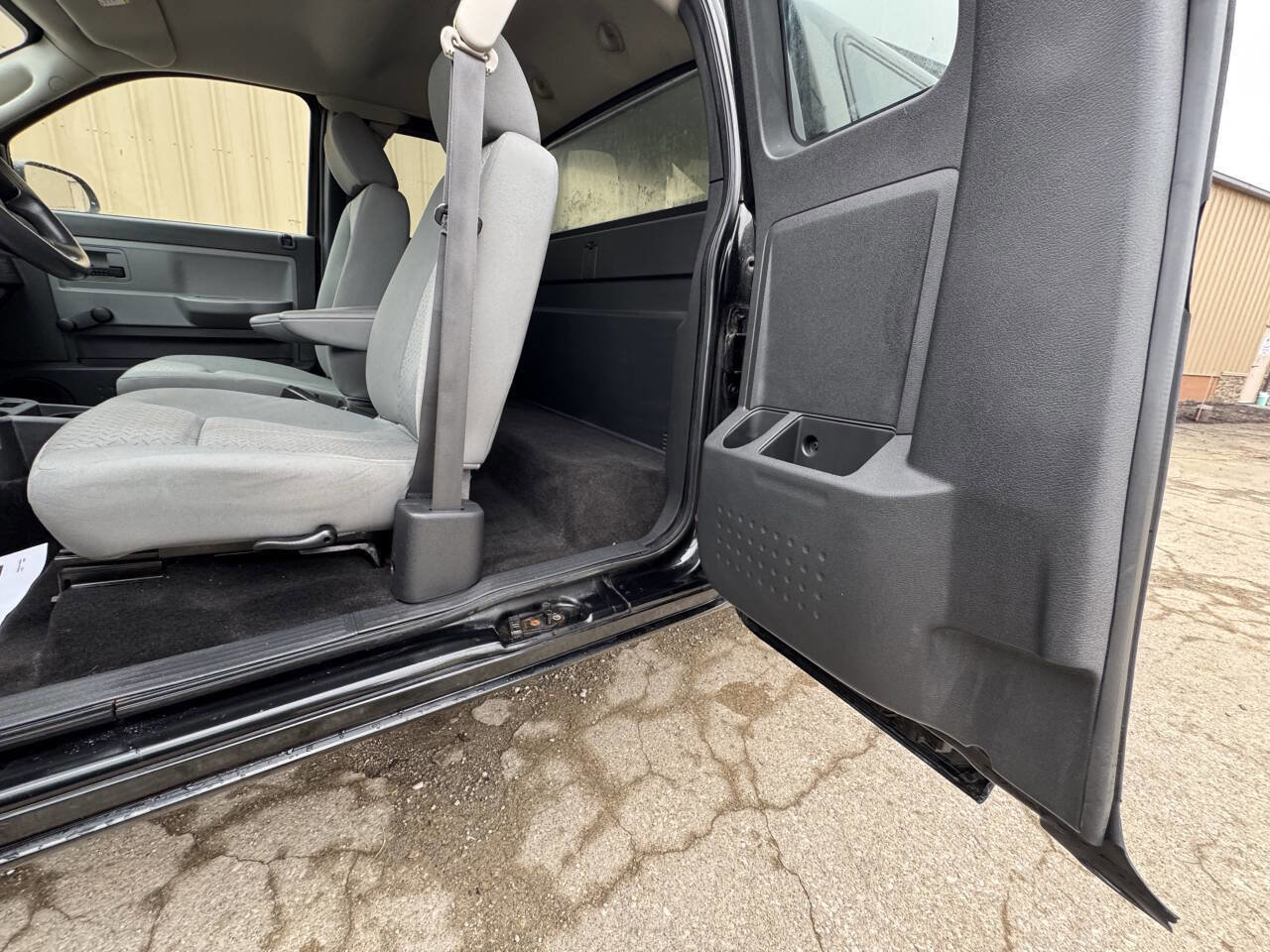 Used 2009 Dodge Dakota ST image 19
