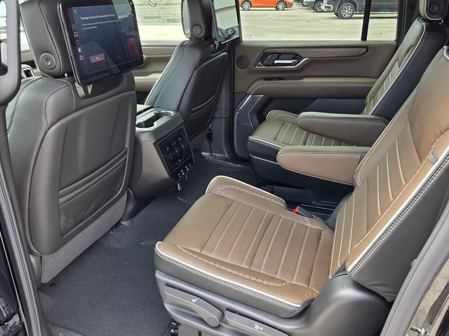 New 2026 GMC Yukon XL Denali Ultimate AWD/4WD image 6