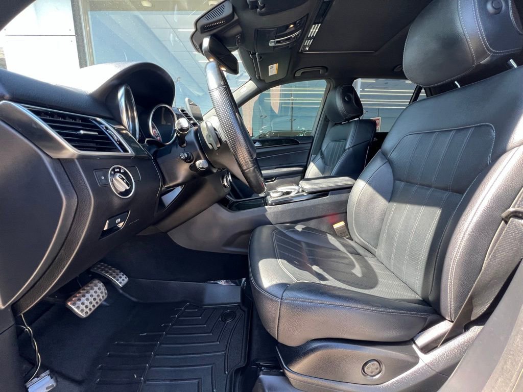 Used 2019 Mercedes-Benz GLE 400 4MATIC image 16