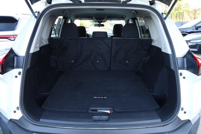 Certified 2023 Nissan Rogue SV AWD/4WD image 7