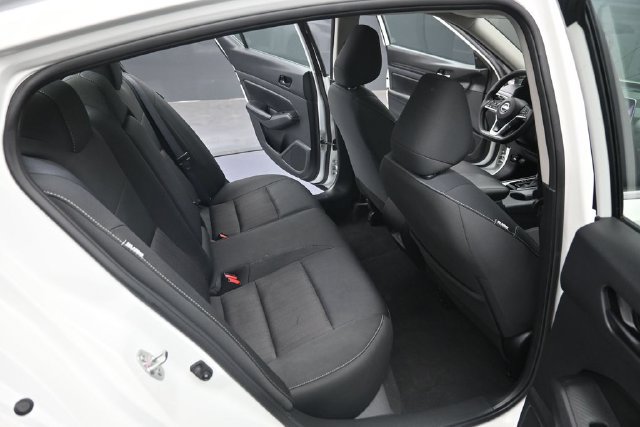 Used 2025 Nissan Altima 2.5 SV FWD image 28