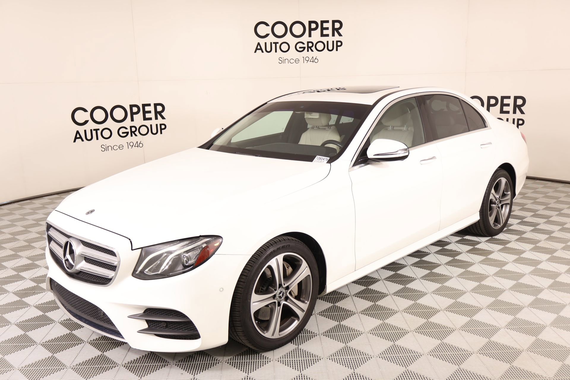 Used 2017 Mercedes-Benz E 300 4MATIC image 10