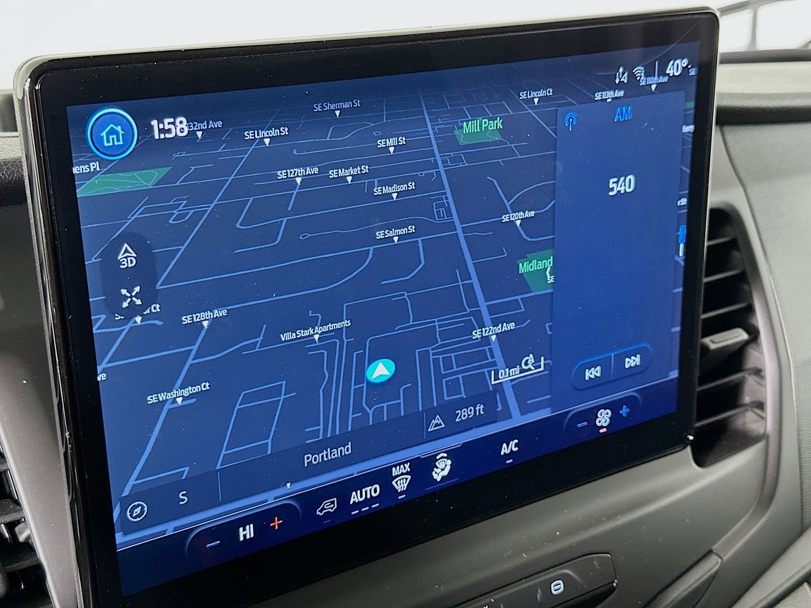 Used 2023 Ford E-Transit Medium Roof image 13