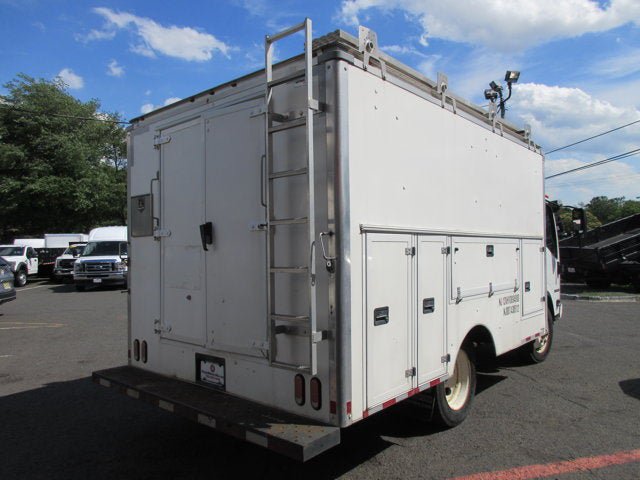 Used 2018 Isuzu NPR RWD image 4